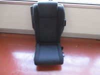 Sitz links 3 - Reihe , 7 Sitzer Verkleidung defekt siehe Bild<br>OPEL ZAFIRA A (F75_) 1.8 16V