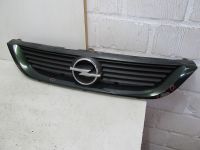 K�hlergrill <br>OPEL VECTRA B CARAVAN (31_) 2.5I V6