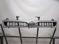 K�hlergrill silber<br>NISSAN SUNNY III (N14) 1.4I