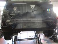 Sto�stange hinten Schwarz NV676 Kratzer siehe Bild<br>DACIA SANDERO 1.5 DCI