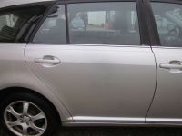 T?r rechts hinten Kratzer siehe Bilder<br>TOYOTA AVENSIS KOMBI (T25) 1.8